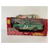 Racing Champions #24 Quaker State 1/18 scale Poste
