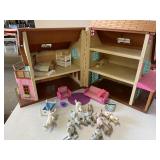 Calico Critters Lil Woodzeez Honeysuckle