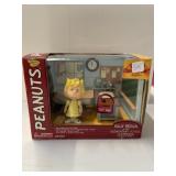 Peanuts Sally In Classroom playset w/sound, works