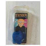 APX 10 FENDER 12 MEDIUM LAKE PLACID BLUE PICKS