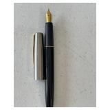 VINTAGE PARKER FOUNTAIN PEN W/ PARKER NIB