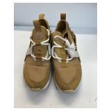 NIKE WOMENS AIR HUARACHE CITY LOW "ELEMENT GOLD"