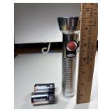 Eveready Energizer Flashlight w/2 c batteries Vint