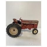 VINTAGE ERTL INTERNATIONAL HARVESTOR TRACTOR