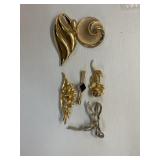 TRIFARI BROOCH PINS, 6 TOTAL