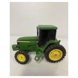 JOHN DEERE LICENSING 4WD TRACTOR