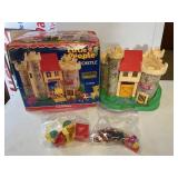 FISHER PRICE LITTLE PEOPLE CASTLE W/ ACCESSORIES