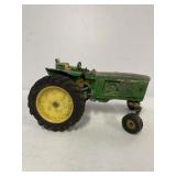VINTAGE UNMARKED JOHN DEERE TRACTOR -