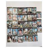Lot of 30 1971 Topps Baseball Cards