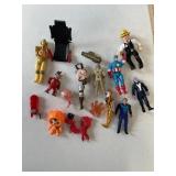 ASSORTED VINTAGE FIGURES & TOY PARTS