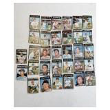 Lot of 25 1971 Topps Baseball Cards