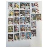 Lot of 25 1972 Topps Baseball Cards