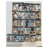 Lot of 25 1971 Topps Baseball Cards
