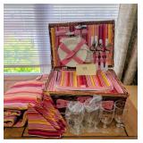 Picnic basket set.16x7x11