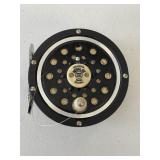 VINTAGE PFLUEGER MEDALISTS 1494 1/2 FLY REEL