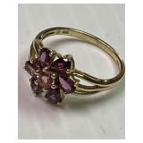 14k Gold Ring with Gemstones in Flower Shape