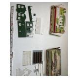 HO Green House and Colonial house OB
