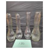 4 vases