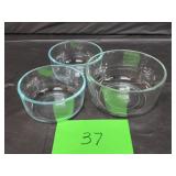 Pyrex bowls- 2 2-cup and 1 1- quart