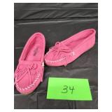 Minnetonka  pink moccasins- size 6