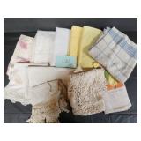 Linen lot- doilies Linen lot- doilies