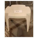 Plastic table - 14' tall