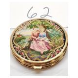 Vintage compact