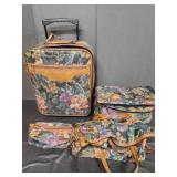 Suitcase travel set - 4 pc