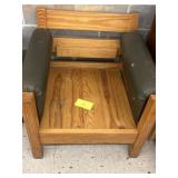 TUFFED OUTDOOR CHAIR; 32x30x30