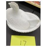 Vintage milk glass nesting hen