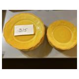 16 Yellow Microwaveable Plates