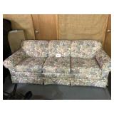 Floral Design Pull out Couch 82x34x28