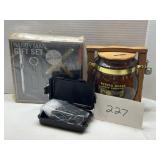 HMADY MAN GIFT SET; HOOKS; PIGGY BANK