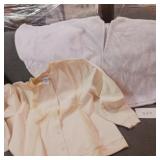 Womans cape, Pale yellow sweat shirt xLG Womans cape, Pale yellow sweat shirt xLG