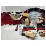 DECORATIVE SERVING TRAYS; CHRISTMAS & MORE DECORATIVE SERVING TRAYS; CHRISTMAS & MORE