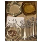 Vintage ashtray lot / salt & pepper grinders Vintage ashtray lot / salt & pepper grinders
