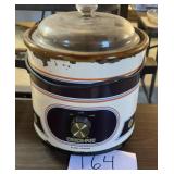 Vintage Crock pot Vintage Crock pot