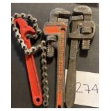 Lot of heavy duty pipe wrenches & more Lot of heavy duty pipe wrenches & more