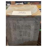 Metal Queen City box 10x10x12