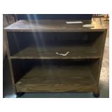 Rolling end table; I25x16x21 Rolling end table; I25x16x21