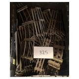 Lot of 2' / 3� train tracks Lot of 2' / 3� train tracks