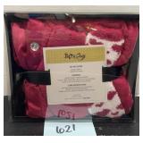 New angel wrap and (2) pair socks