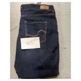 Levi capris size 20