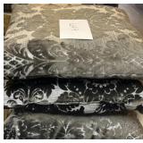 (3) decorative throw pillows