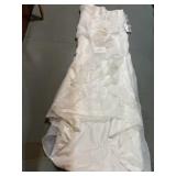 Wedding dress size 18 / 20 lace up