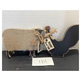 Wooden primitive / country decor