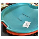 (2) plastic childrenï¿½s sleds