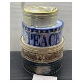 Mixed lot of 4 metal tins