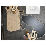 Vintage Wooden Country; Primitive Decor