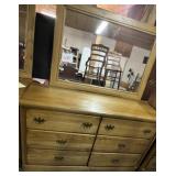Dresser w/ Mirror; Dovetail Drawers; 51*17*32
